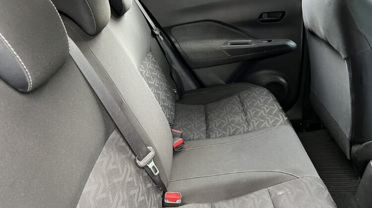 Kicks Active 1.6 Automático CVT 2021 Marrom Flex Completo