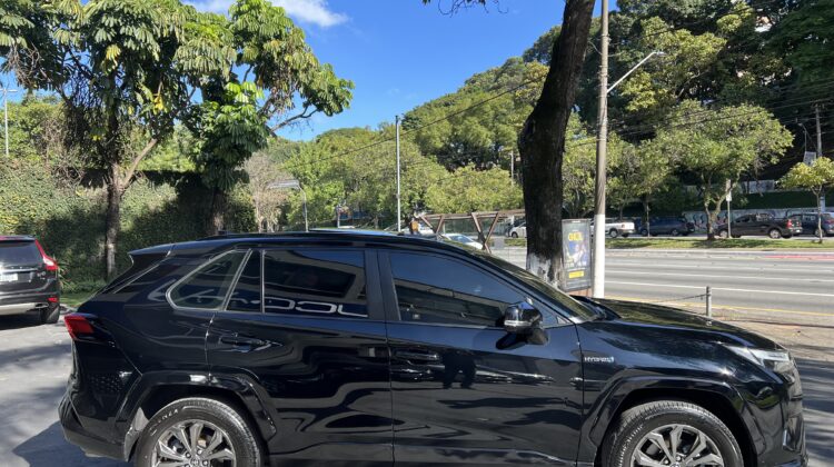 RAV4 SX Hibrida 2.5 AWD Automática 2022 Preto com teto solar