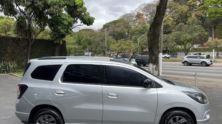 Spin Advantage 1.8 Automática 2018 Prata Flex Completa