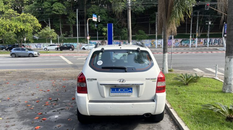 Tucson GLS 2.0 Automática 2014/2015 Branca Flex Completa