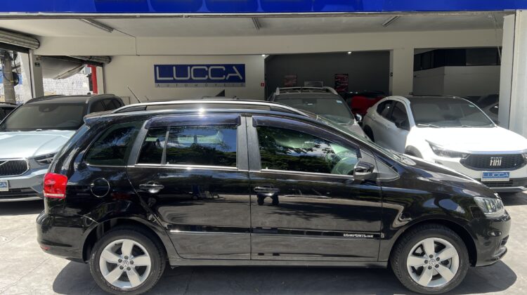 Spacefox 1.6 Comfortline 2018 Preta Flex Completa