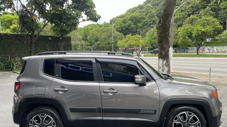 Renegade Longitude 1.8 Automática 2017/2018 Cinza Flex Completa