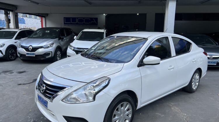 Versa 1.0 2015/2016 Branca Flex Completo