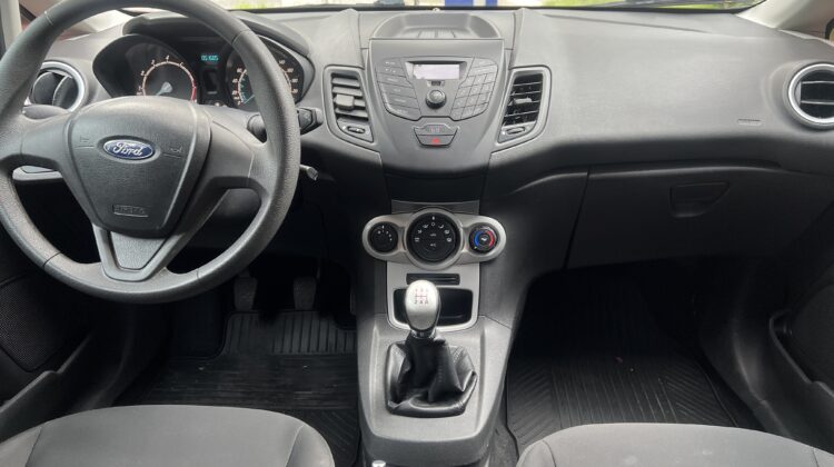 New Fiesta 1.6 SE 2017/2017 Vermelho Flex Completo