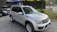 Grand Vitara 2.0 Automática 2WD 2014 Prata com teto solar