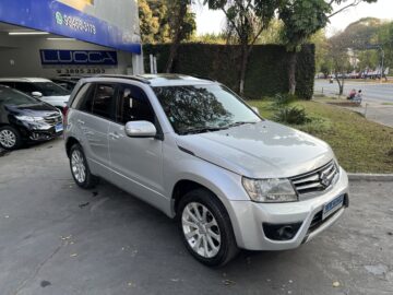 Grand Vitara 2.0 Automática 2WD 2014 Prata com teto solar
