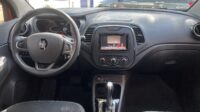Captur Life 1.6 Automática CVT 2018/2019 Laranja Flex Completo