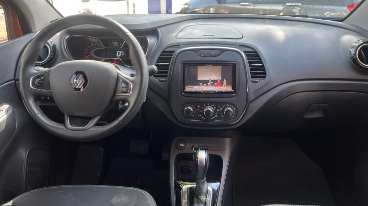 Captur Life 1.6 Automática CVT 2018/2019 Laranja Flex Completo
