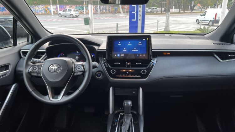 Corolla Cross XRE 2.0 Automático CVT 2023 Prata Flex Completo