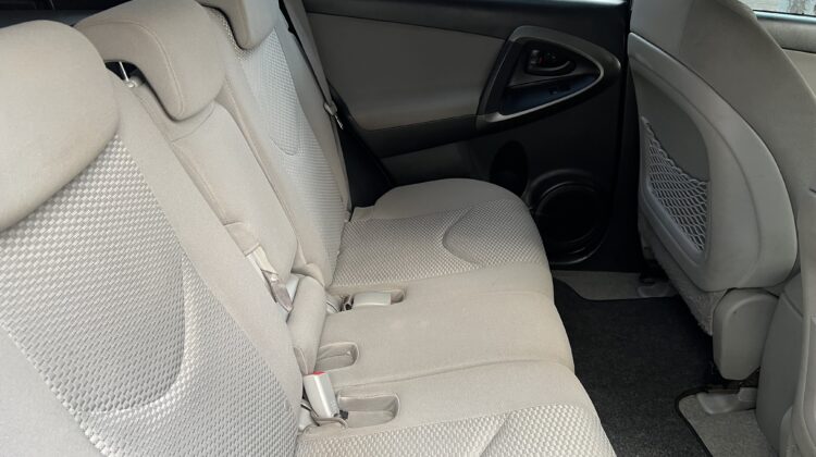 RAV4 2.4 Automática 4×2 2011 Preta Completa