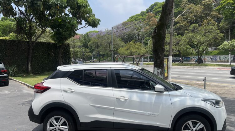 Kicks S 1.6 Automática CVT 2018/2019 Branca Flex Completa