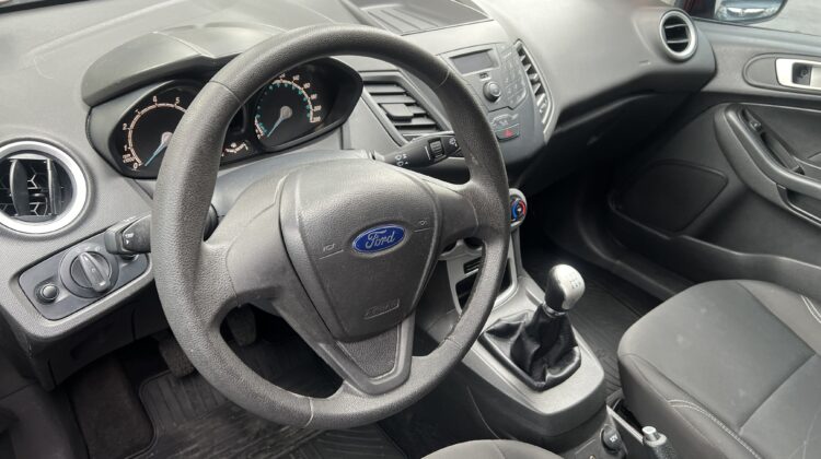 New Fiesta 1.6 SE 2017/2017 Vermelho Flex Completo