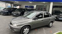 Corsa 1.6 Classic Automático 2004 Cinza