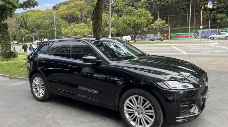 Jaguar F-Pace R-Sport3.0 V6 340CV AWD Automático 2017/2017 Preto – Blindado Nível III-A