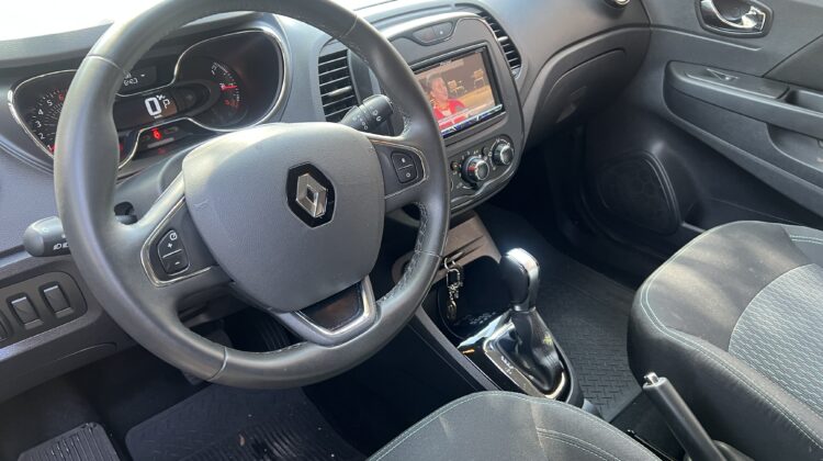 Captur Life 1.6 Automática CVT 2018/2019 Laranja Flex Completo