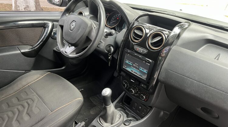Duster 1.6 Dynamique 2016 Prata Flex Completa