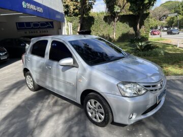 Etios 1.3 X 2014/2014 Prata Flex Completo