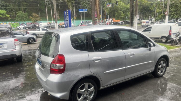 Fit LX 1.4 Automático 2007/2008 Prata Completo
