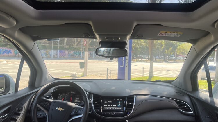 Tracker Premier 1.4 Turbo Automático 2018 Prata Flex com teto solar – Top de linha