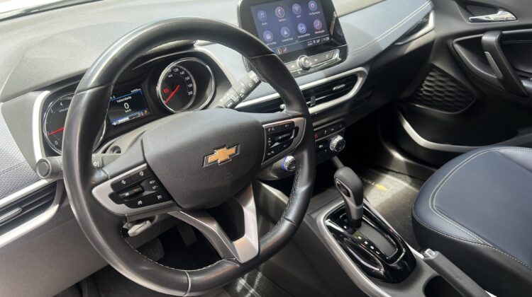 Tracker Premier 1.2 Turbo Automático 2022 Branco Flex com teto solar