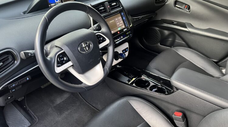 Prius 1.8 Híbrido Automático 2018 Prata