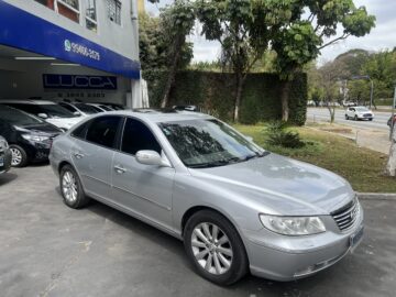 Azera 3.3 V6 Automático 2010 Prata com teto solar – Top de Linha