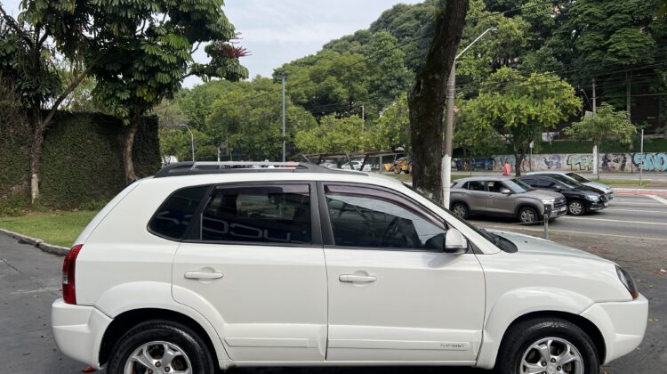 Tucson GLS 2.0 Automática 2014/2015 Branca Flex Completa