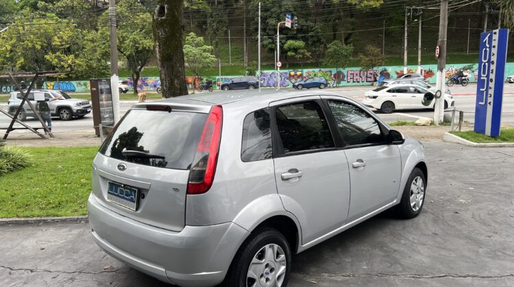 Fiesta 1.6 Hatch 2013/2014 Prata Flex Completo