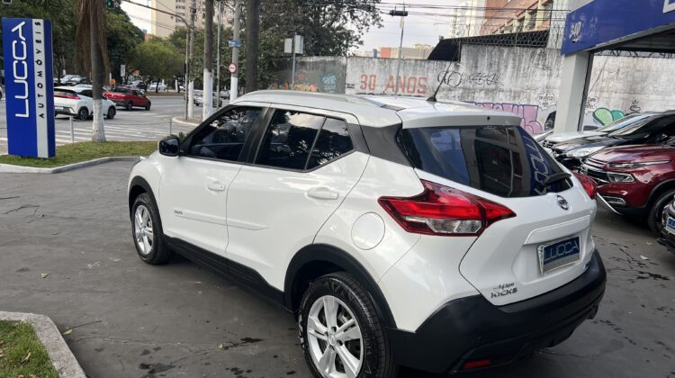 Kicks S 1.6 Automático CVT 2018 Branco Perolizado Flex Completo