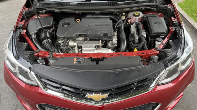 Cruze LT Hatch 1.4 Turbo Automático 2017/2017 Vermelho Flex Completo