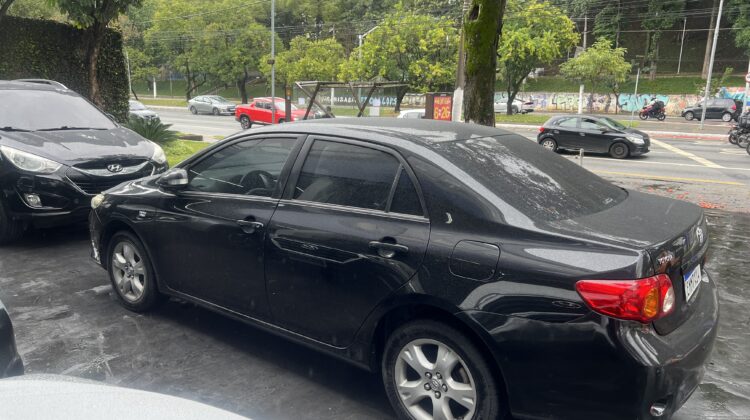 Corolla XEI 1.8 Automático 2010/2010 Preto Flex Completo