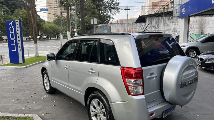 Grand Vitara 2.0 Automático 4×2 2015 Prata Completo