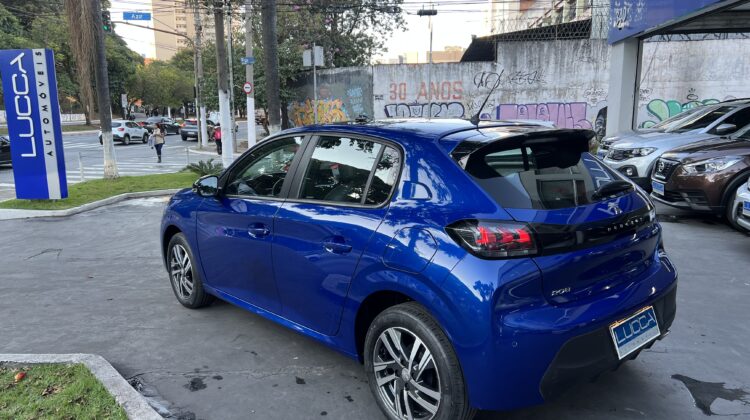 208 Griffe 1.6 Automático 2022 Azul flex com teto panorâmico