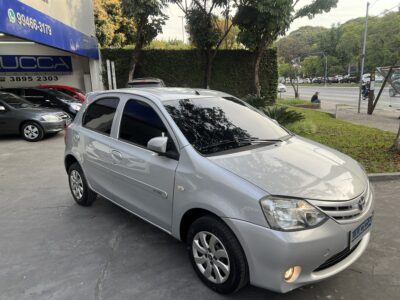 Etios 1.3 X 2014/2014 Prata Flex Completo