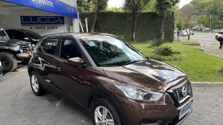 Kicks Active 1.6 Automático CVT 2021 Marrom Flex Completo