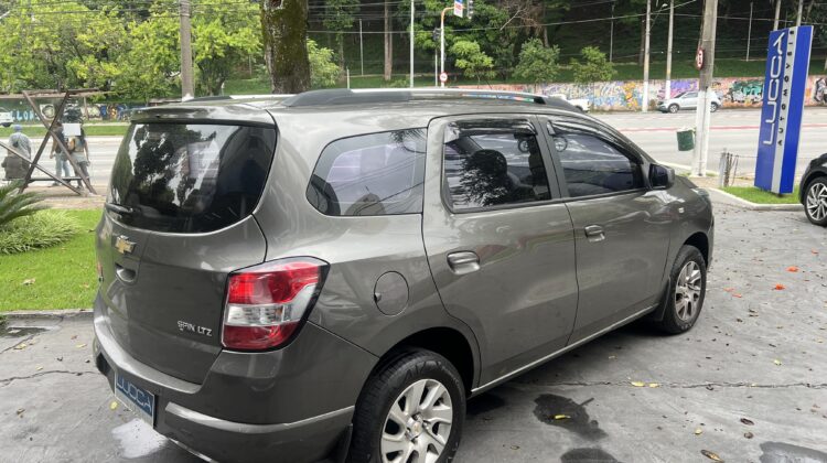 Spin LTZ 1.8 Automática 2013/2014 Cinza Flex – Top de Linha 7 lugares