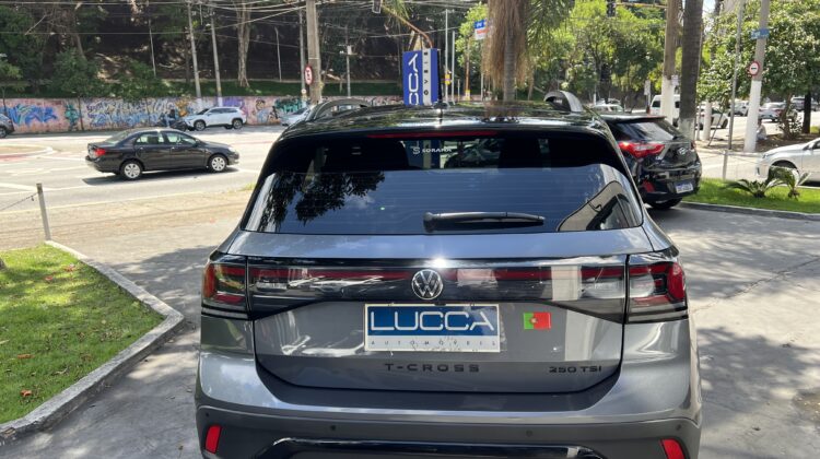 T-Cross Highline 1.4 250 TSI Automático 2024/2025 Cinza Flex Completo