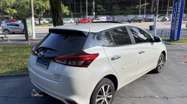 Yaris XLS 1.5 Automático CVT 2019/2020 Branco Perolizado Flex com Teto Solar
