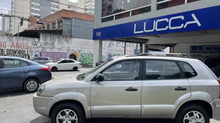 Tucson 2.0 GL Automático 2010 Prata