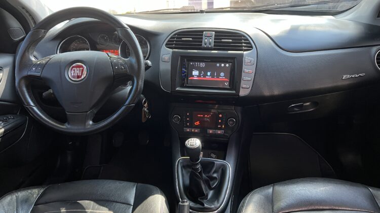 Bravo 1.8 Absolute 2011/2012 Preto Flex Completo