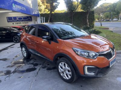 Captur Life 1.6 Automática CVT 2018/2019 Laranja Flex Completo