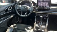 Commander Limited T270 Turbo Automático 2023/2023 Dourado Flex Completo