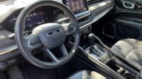 Commander Limited T270 Turbo Automático 2023/2023 Dourado Flex Completo