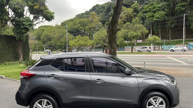Kicks S 1.6 Automático CVT 2019 Cinza Flex Completo