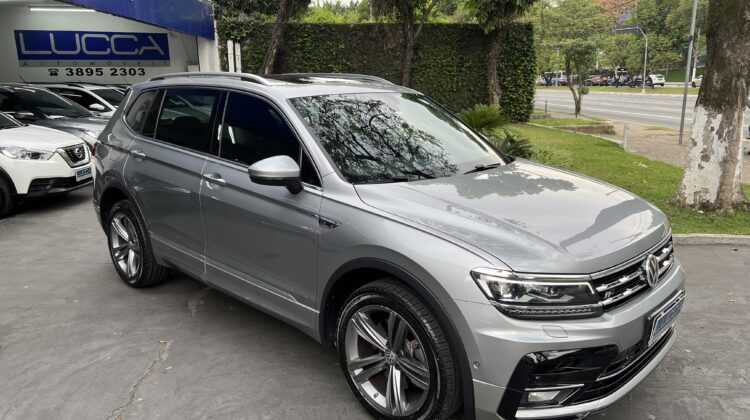 Tiguan R-Line 2.0 350 TSI 4motion Aut. 2021 Prata com teto solar
