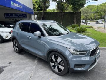 Volvo XC40 T5 2.0 Momentum AWD Aut. 2019/2020 cinza gasolina blindado