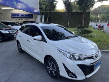 Yaris XLS 1.5 Automático CVT 2019/2020 Branco Perolizado Flex com Teto Solar