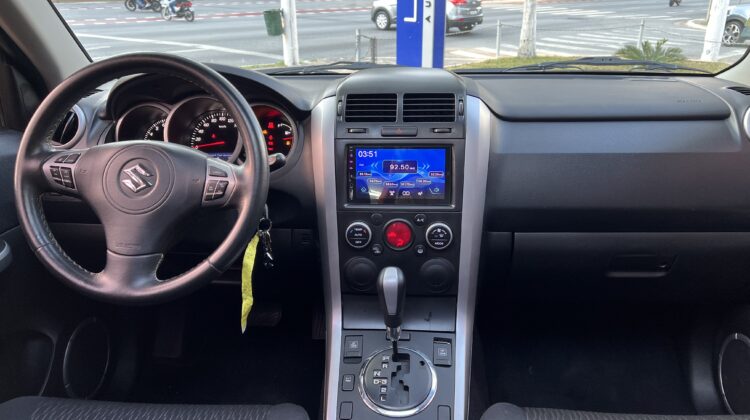 Grand Vitara 2.0 Automática 2WD 2014 Prata com teto solar