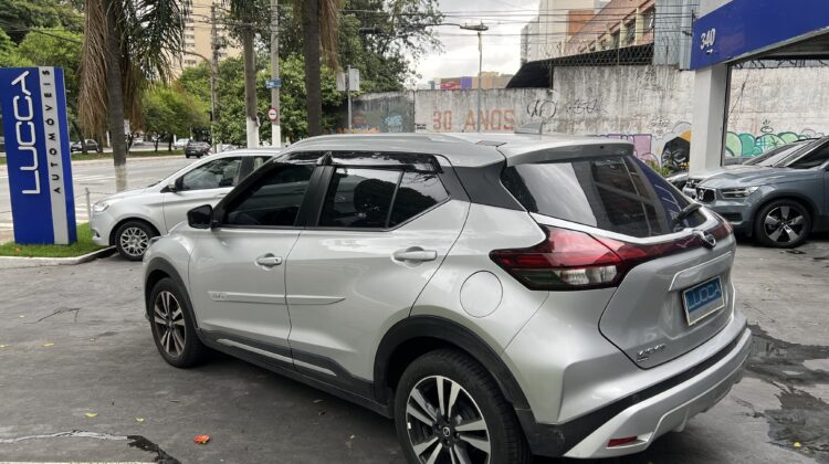 Kicks Advance 1.6 Automática CVT 2021/2022 Prata Flex Completa