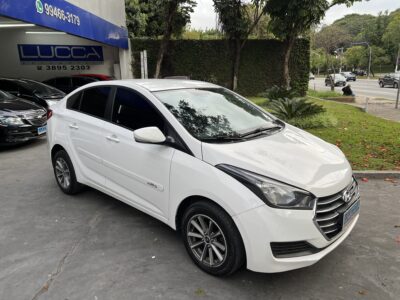 HB20S Comfort Plus 1.6 Automático 2017/2018 Branco Flex Completo